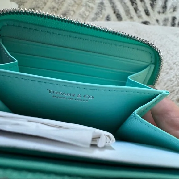 NEW Tiffany & Co Return To Tiffany Zip wallet Tiffany Blue - Picture 4 of 4
